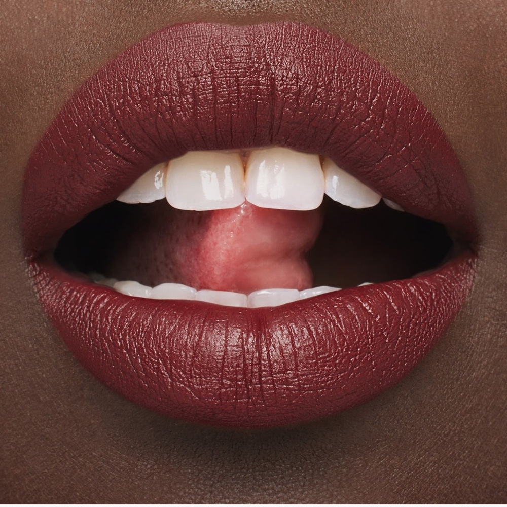 MAC Cosmetics Matte mini Lipstick in “DIVA” - Picture 4 of 7